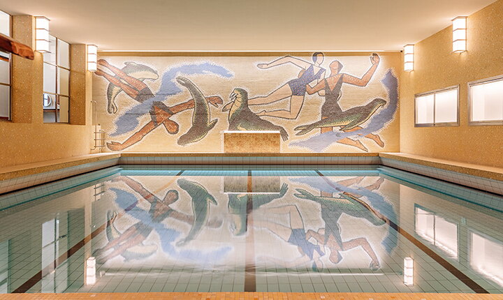 Im Sommerro Hotel Oslo befindet sich der größte unterirdische Wellnessbereich aller nordischen Länder. Das malerische Mosaik verleiht dem Ambiente eine besondere Note. Bildquelle: Sleepifier